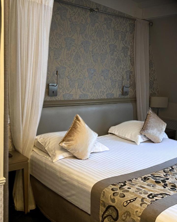 Hotel Monceau Wagram Paris Room photo